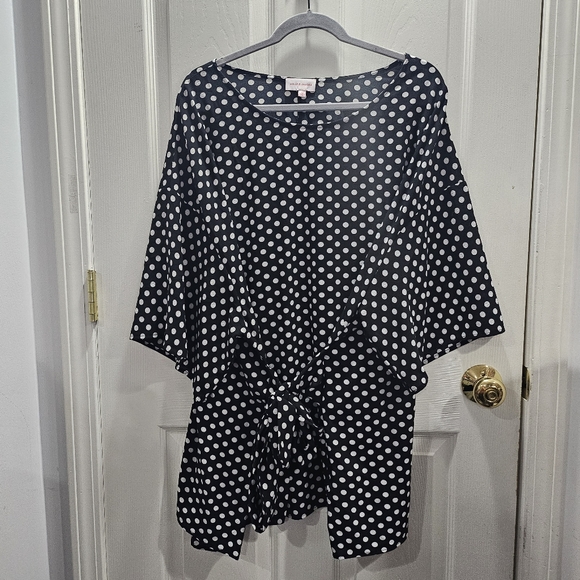 Molly & Isadora Women's Black & White Polka Dot Blouse Size 5X - Picture 2 of 6